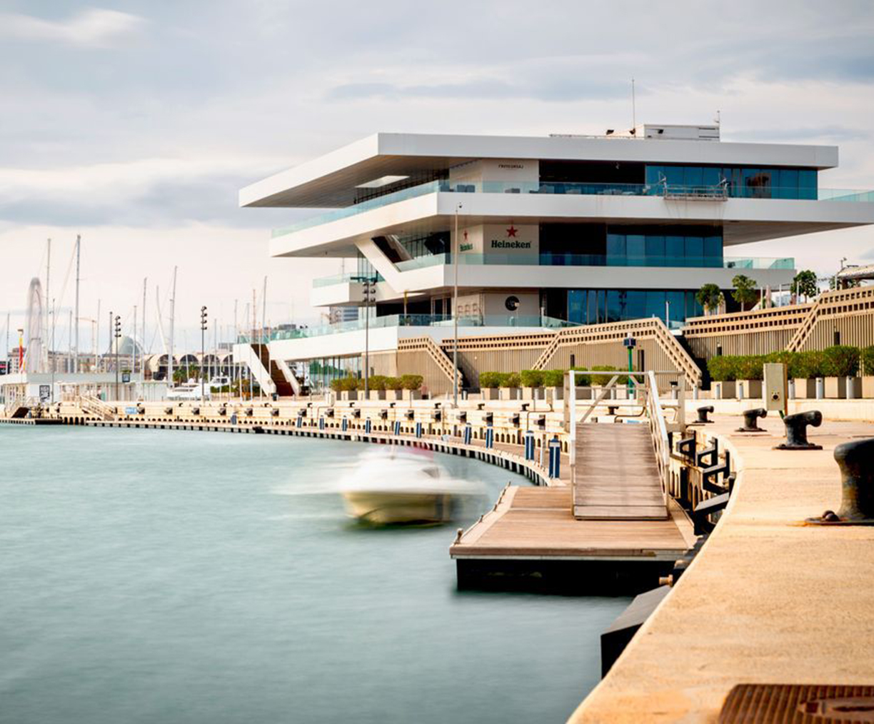 hotel cerca de la playa de valencia