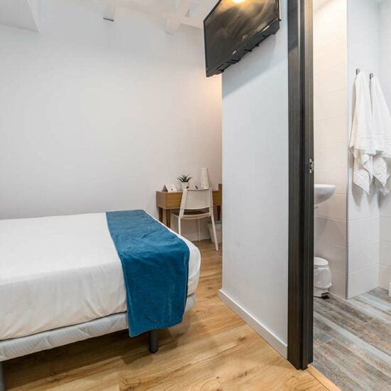 habitación doble hotel valencia puerto