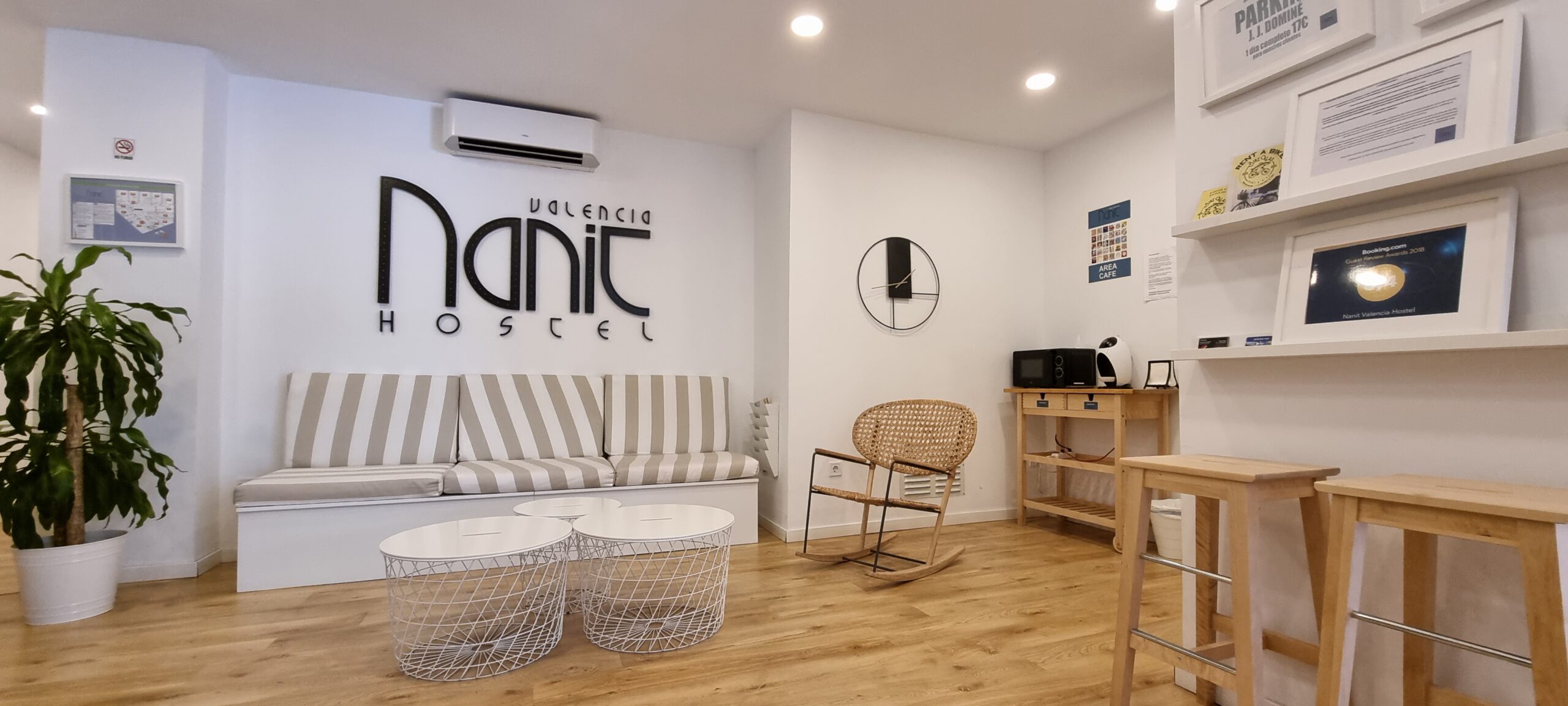 hostal valencia puerto