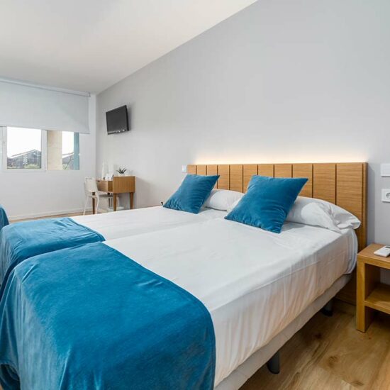 habitación cuádruple hotel valencia puerto